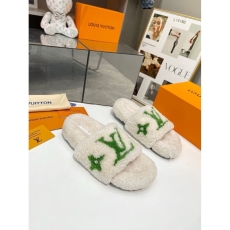 Louis Vuitton Slippers